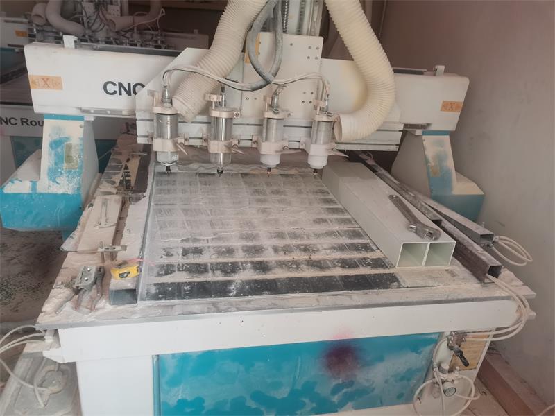 廠(chǎng)房生產(chǎn)機(jī)械